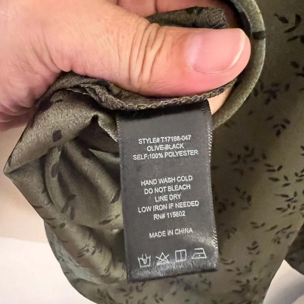 NWOT Lush woman’s plus size green with black detail on or off shoulder front bow - Picture 2 of 8